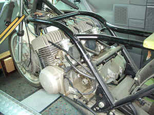 Kawasaki--H-1-R-ist-da-003.jpg (99504 Byte)