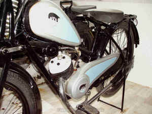 Damen_Quick.jpg (76093 Byte)