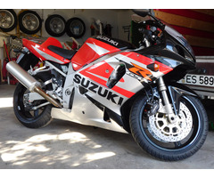 SUZUKI GSX R 750 zu verkaufen