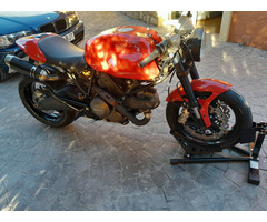 DUCATI 696 MONSTER