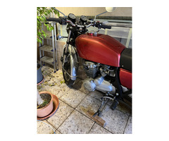 2x CB400F inklusive Motorradhebebühne. - 2