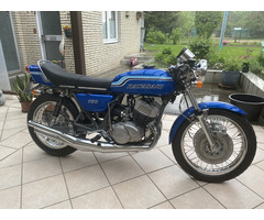 Kawasaki H2 750 Mach IV