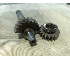 Ducati starter shaft and pinion 125 175 200 250 - 4