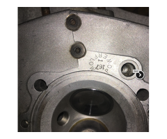 2 ported Ducati bevel twin Desmo cylindearheads - 3