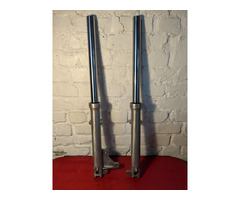TRIUMPH BONNEVILLE T120 T140 = FORKS = TRIDENT T150