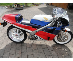 Honda VFR 750R RC30