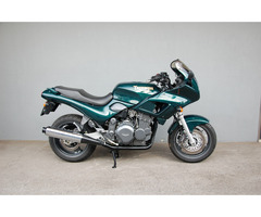 TRIUMPH Sprint 900, nur 500 Km !!!