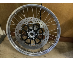 Benelli 125er Vorderrad