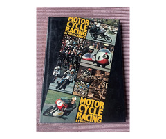 Motor Cycle Racing by Peter Carreck     Paul Hamlyn  publishet 1966