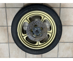 Rau Suzuki mit Yoshimura 850 Motor - 4