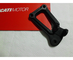 DUCATI  600-750-900SS ab 1991> sowie 888 / 94-95 Fußrastenplatte rear left - 2