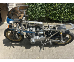 Rau Suzuki mit Yoshimura 850 Motor