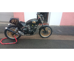 Honda CB 400 N , Rennmaschine , Caferacer Motor Vergaser