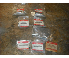 SUZUKI RGV 250,Hintere Fußrasten komplett,neu - 3