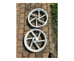Honda RS125 NF4 wheels - 2