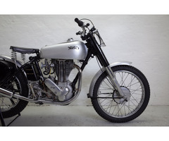 Norton 500T. Rare trials model. Matching numbers and impeccable condition. - 2