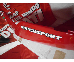 DUCATI 900SS Modelljahr 1992 Seitenverkleidung rot hinten links NEU