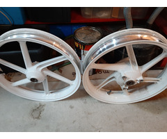 Honda RS125 NF4 wheels