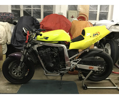 Suzuki GSX-R 1100 92 Teileträger zum Umbauen