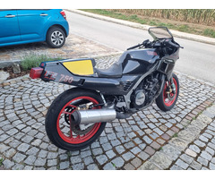 Yamaha FZ 750 - 3