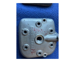 Suzuki RGB 500 Zylinderköpfe mit Wechselkokille, Brennräume - 2