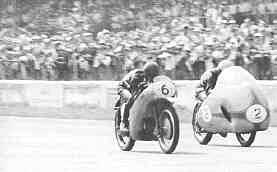 dkw-rm350-rennen.jpg (24234 Byte)