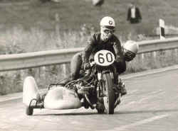 http://www.classic-motorrad.de/db/Eberhard-Jaster/gespann.jpg (42909 Byte)