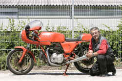 http://www.classic-motorrad.de/db/FJS/Bilder/FJS-Duc.jpg (54257 Byte)