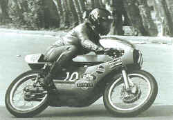 http://www.classic-motorrad.de/db/Frohnmeyer/frohnmeyer-drs-spanien-76.jpg (40545 Byte)