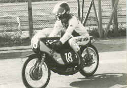 http://www.classic-motorrad.de/db/Frohnmeyer/maico-75.jpg (29366 Byte)