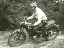 http://www.classic-motorrad.de/db/Happel/Happel-Maico-150-1955-Treys.jpg (27835 Byte)