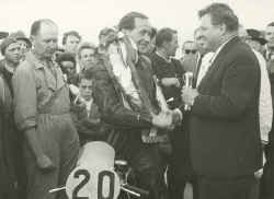 http://www.classic-motorrad.de/db/Hiller-Ernst/Hiller-Strauss-58.jpg (26595 Byte)