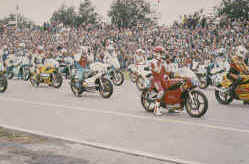 http://www.classic-motorrad.de/db/Hoffmann/Assen-81-Grant-T-Head-WH-Es.jpg (30095 Byte)