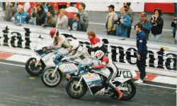 32.GSX-R750..1985.jpg (77054 Byte)