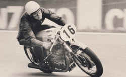 1970-honda305-willi-stein.jpg (37694 Byte)