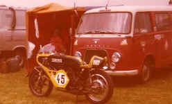 http://www.classic-motorrad.de/db/Scheibe/Rennwagen.jpg (34746 Byte)