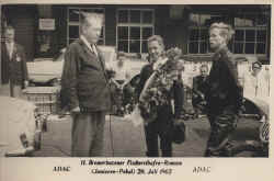 1962-sondergeld-bremerhaven-siegerehrung.jpg (99140 Byte)