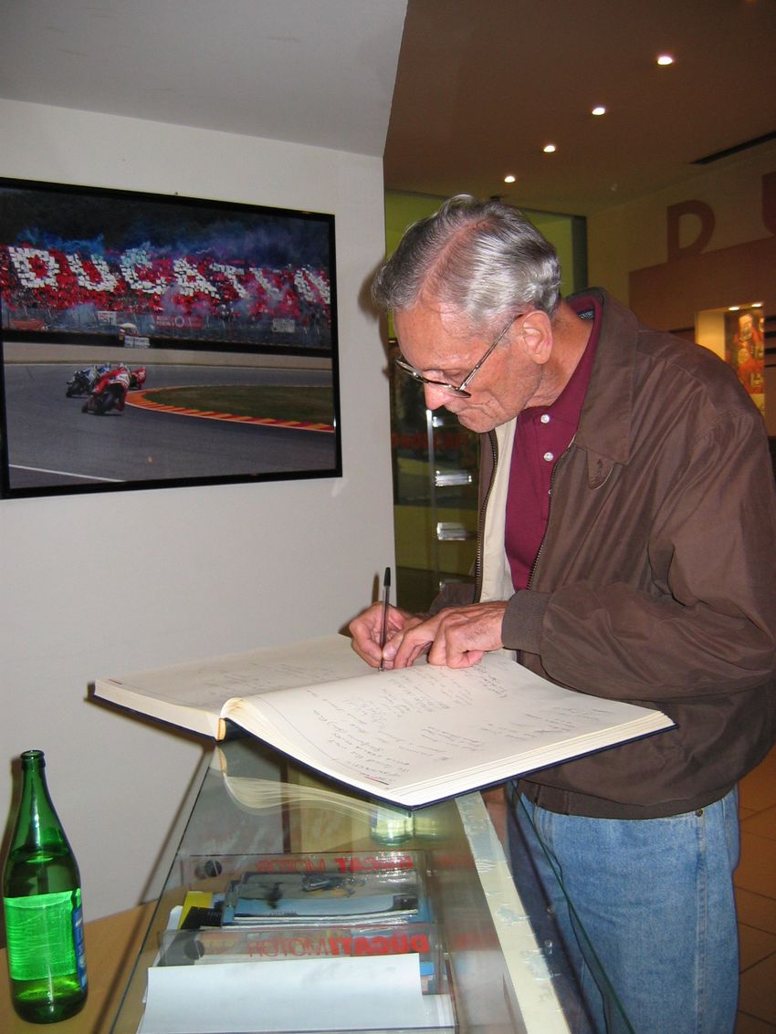 2006 - Nobby Clark im Ducati-Museum