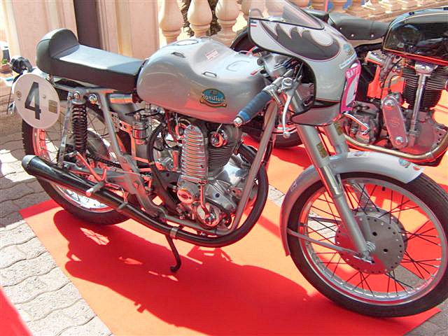 MONDIAL mita 175cc 1955
Foto: Cédric
