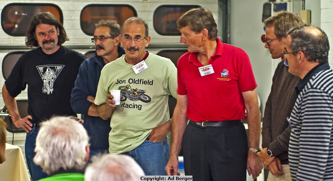 Paul Galles + Günther Knuppertz (Mitte), Gründungsmitglieder der "Amicale Spirit Of Speed"
