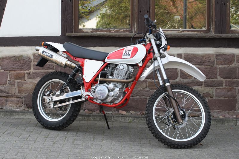 XT 500 Sport-Enduro 
Umbau, EZ.4.80, Gabel, VR+HR KTM, umgeschweißte KTM Aluschwinge, mit Scheibenbremsen v+h. SR500 Motor, elektr. Zündung
