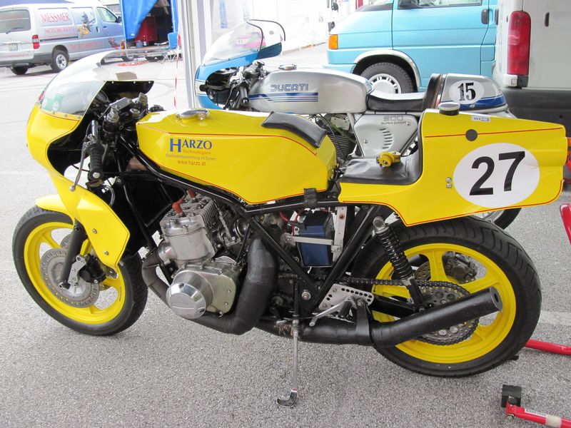  Suzuki GT 750, BJ 1972
Foto: Jochen Bangert
