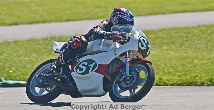 Rennzopf, Maxton Yamaha 350
