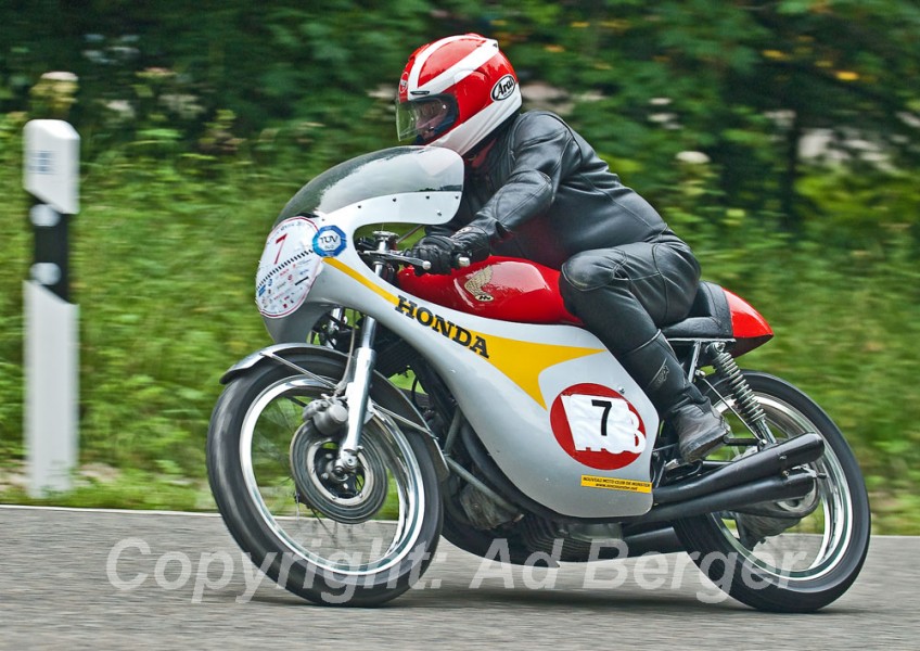 Ralph Bryans - Honda 350 RC 171 Replika
