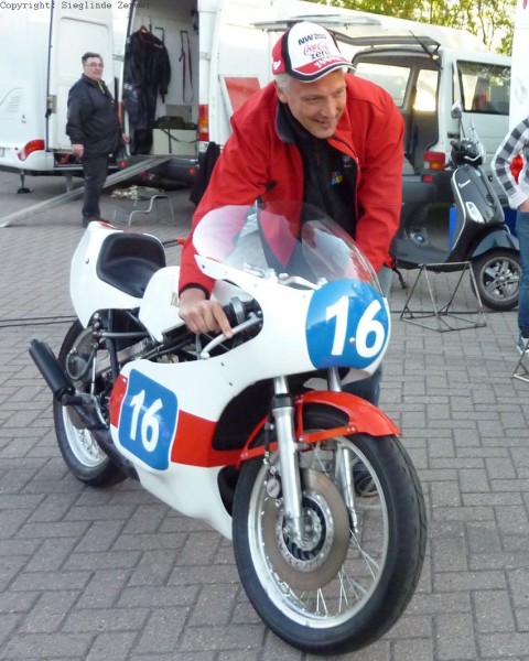 Wolvegaster Classic Races 2011
Mike Florin - Yamaha TZ350
