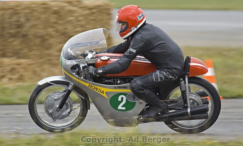 Luigi Taveri, Honda RC162 - 250ccm  Replika
