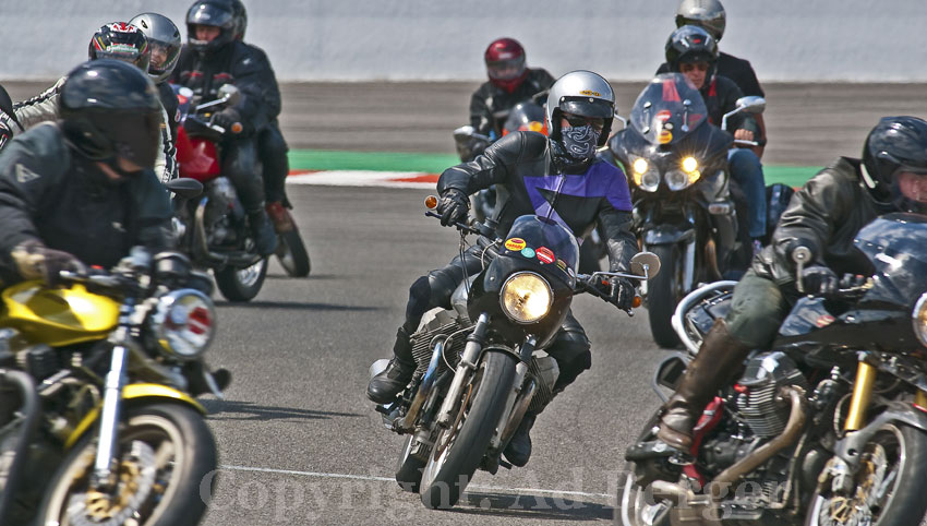 Guzzi Parade
