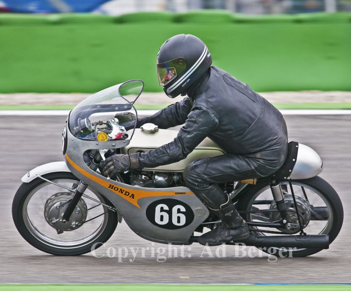 Heinz Tschinkel Honda RSC 350 1968
