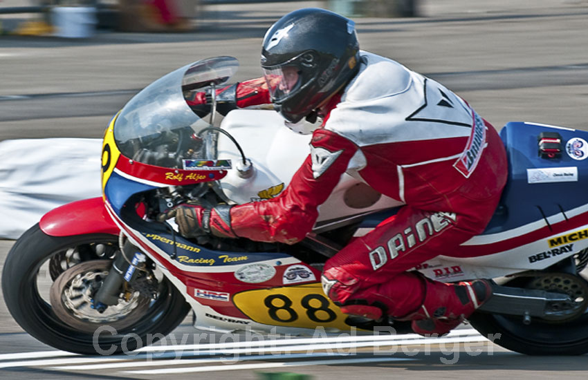 Odenwaldring Klassik - Walldürn 2011
Rolf Aljes - Honda RS500
