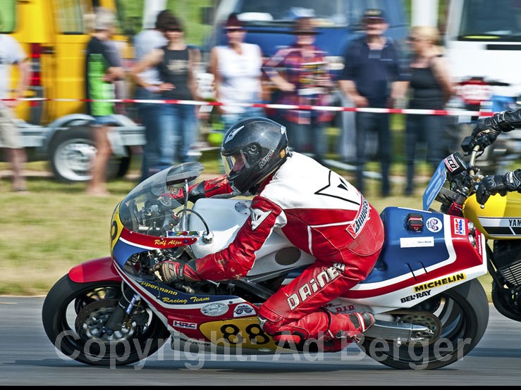 Odenwaldring Klassik - Walldürn 2011
Rolf Aljes - Honda RS500
